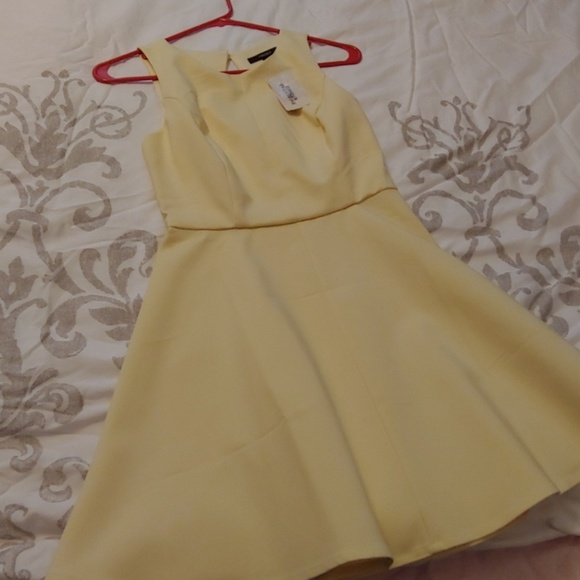 Forever 21 Short Yellow dress - Picture 8 of 8